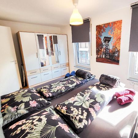 Zentrale Ferienwohnung In Aalen City Mit 4-Sternen Екстер'єр фото