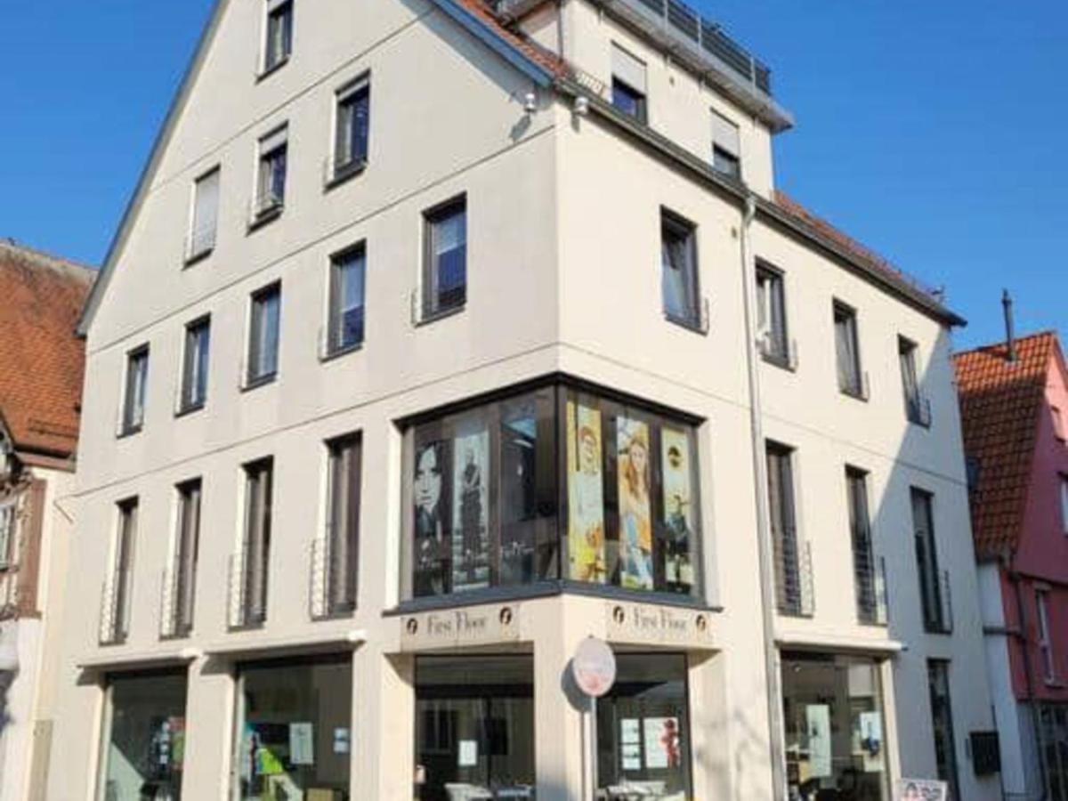 Zentrale Ferienwohnung In Aalen City Mit 4-Sternen Екстер'єр фото