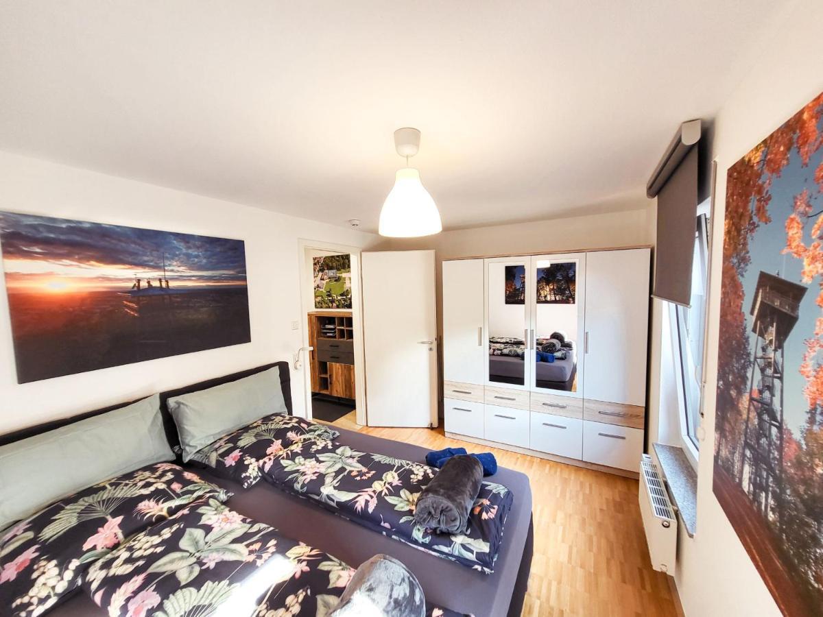 Zentrale Ferienwohnung In Aalen City Mit 4-Sternen Екстер'єр фото